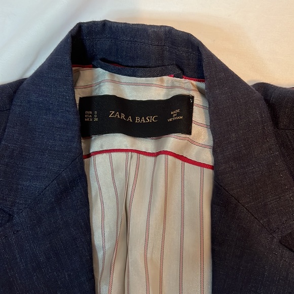 Blazer - Picture 4 of 4